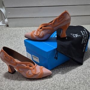John Fluevog Pink and Tan Sculpted Mid-Heel Pumps